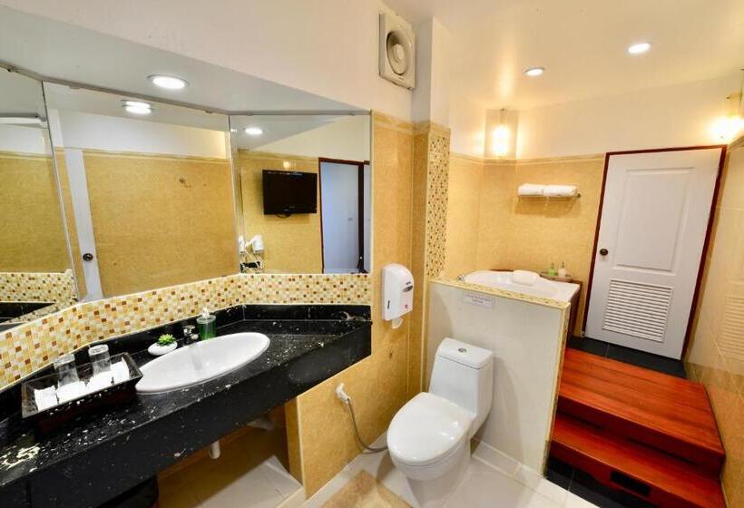 ホテル Thong Somboon Club