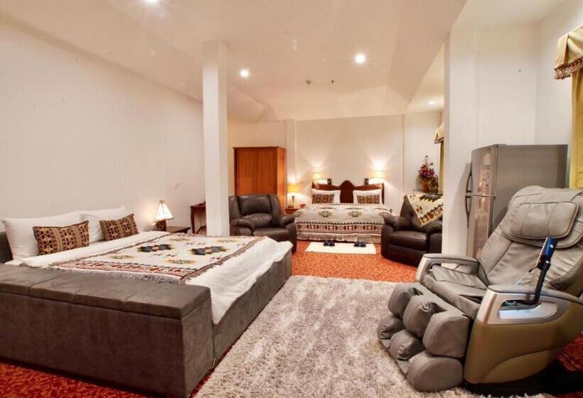 Отель Thong Somboon Club