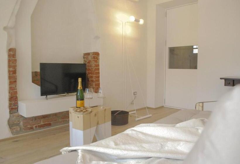 La Corte   Rebomaholidays