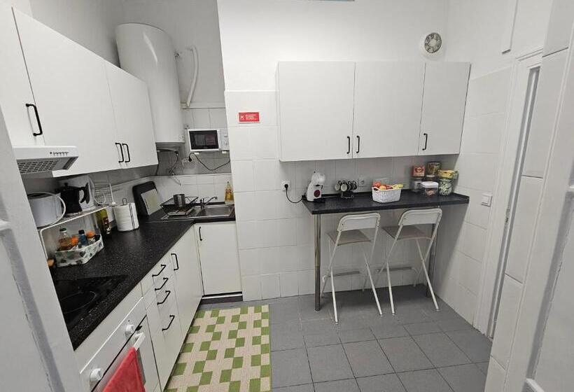 پانسیون Almirante Guesthouse