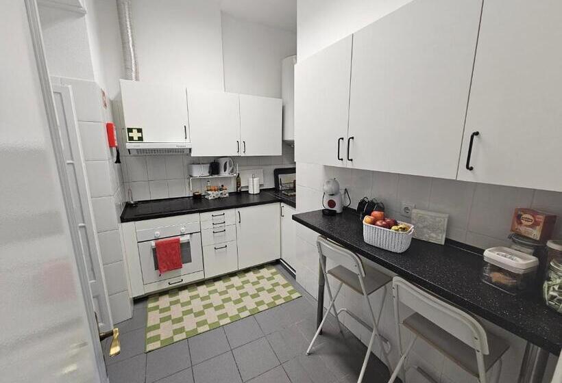 پانسیون Almirante Guesthouse