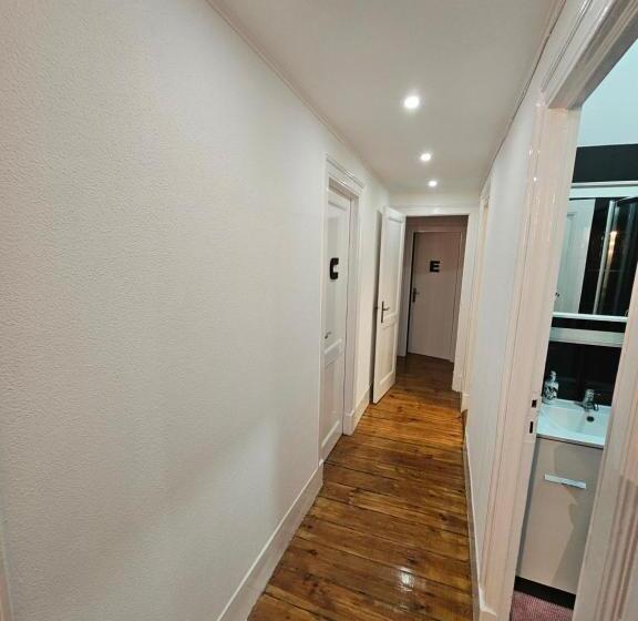 پانسیون Almirante Guesthouse