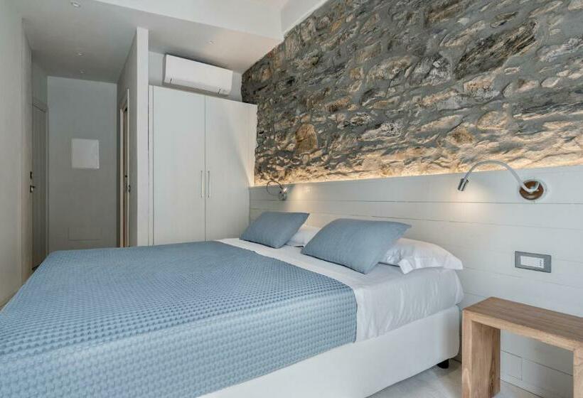 پانسیون Amanarola