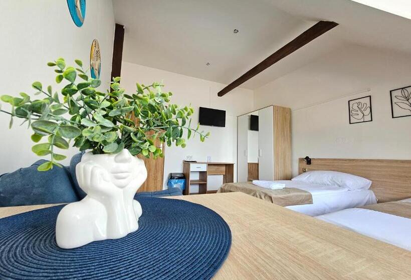 ペンション Apartmány Podlavice