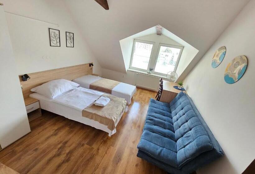 ペンション Apartmány Podlavice