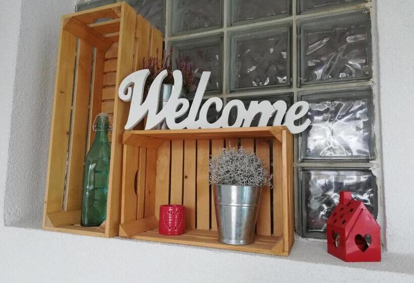 ペンション Apartmány Podlavice