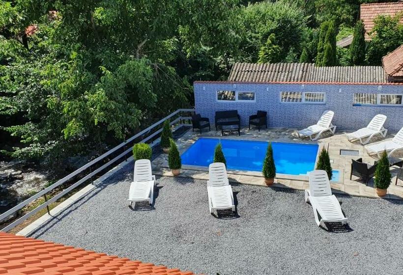 بنسيون Ati&hanna2