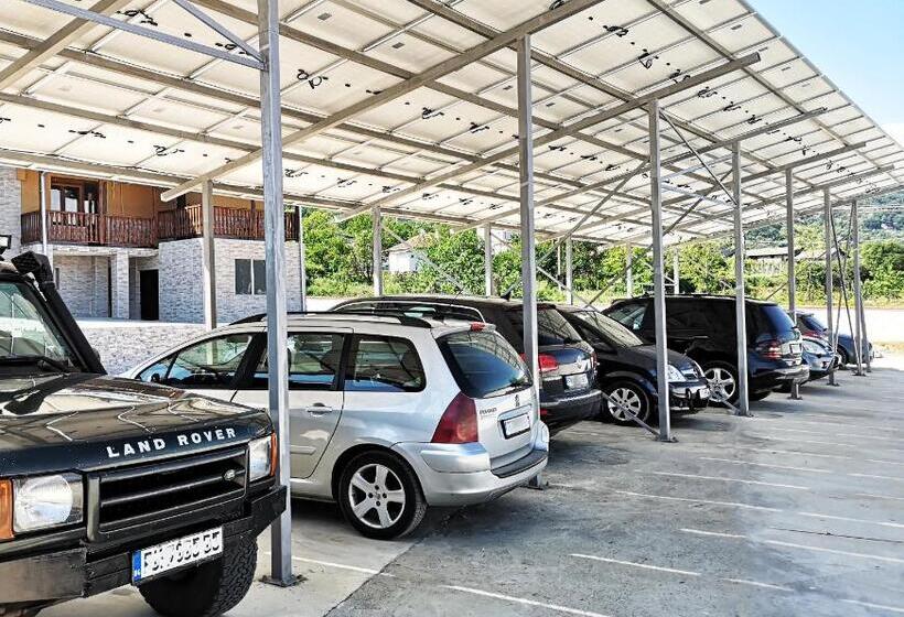 פנסיון Bali Petrich