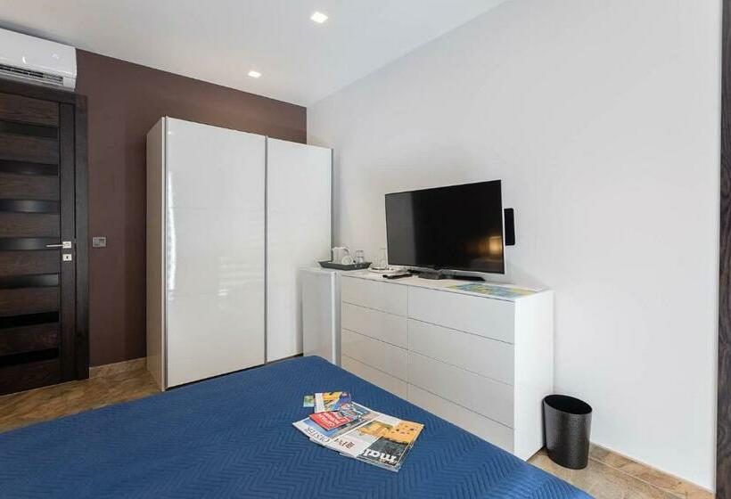 پانسیون Belvedere Airport Suites