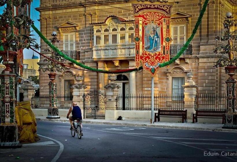 پانسیون Belvedere Airport Suites