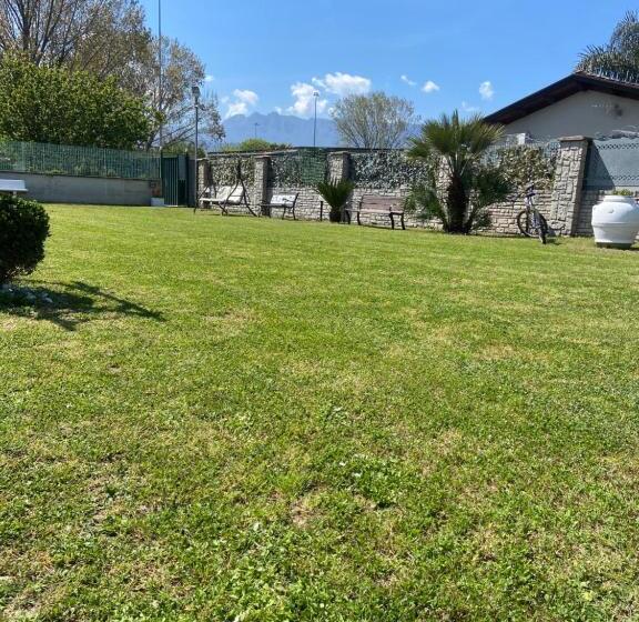 膳宿费 Camera Con Giardino E Piscina