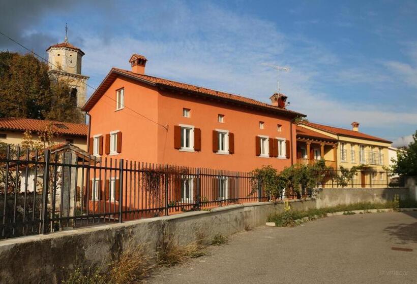 פנסיון Casa Lenka