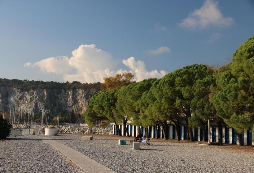 פנסיון Casa Lenka