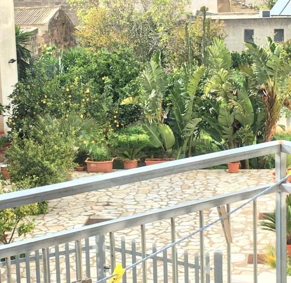 بنسيون Casa Regina