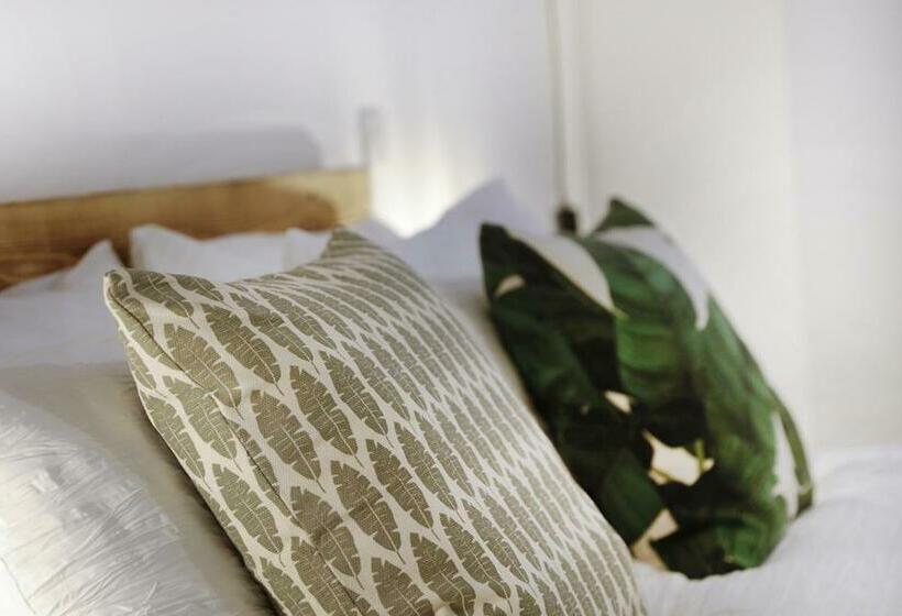 بنسيون Hues   Castle Cary