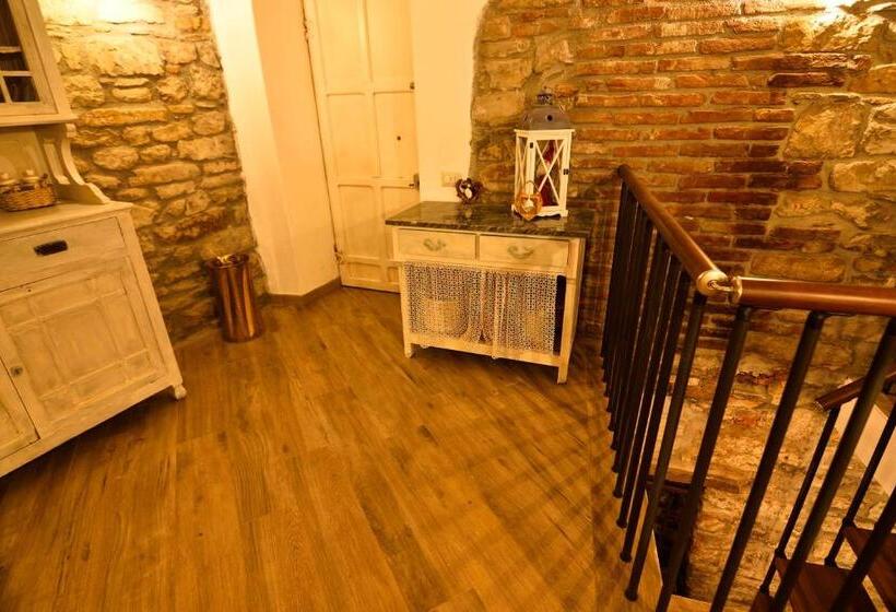 بنسيون Il Borgo Del Castello