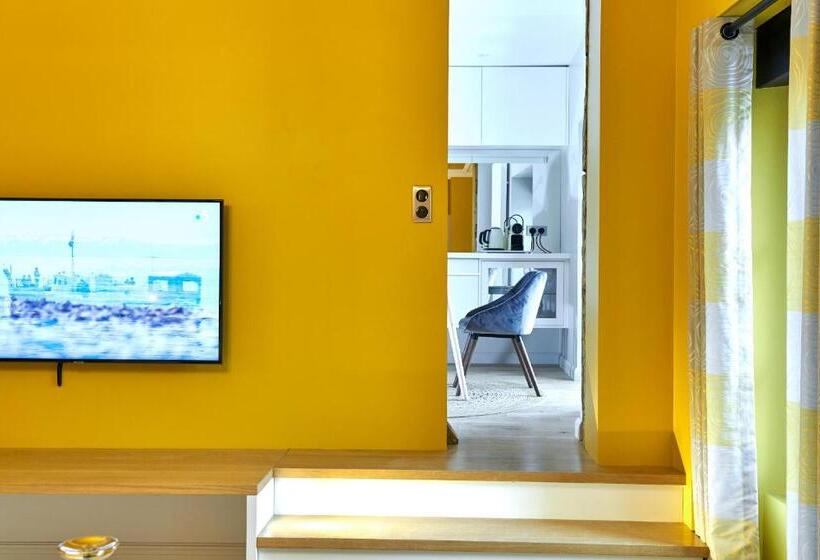 ペンション L Appartement Et Les Suites De Vjl..