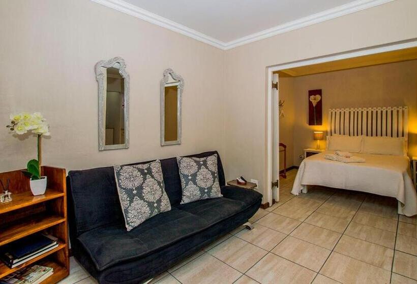 بنسيون Ladera   Vista Self Catering Guesthouse