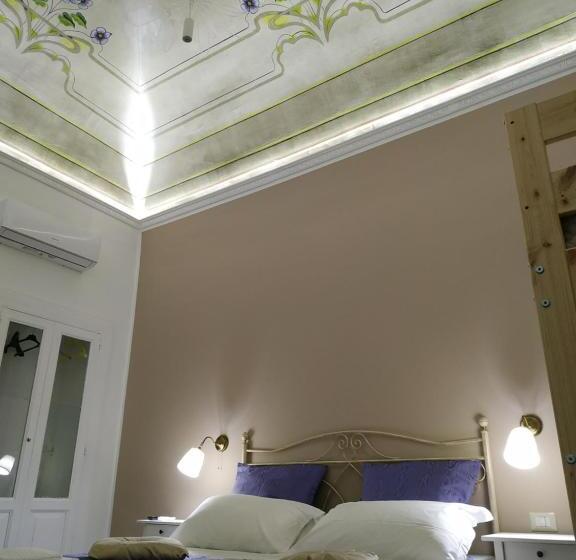 بنسيون Le Suite Del Teatro Cucinino Privato