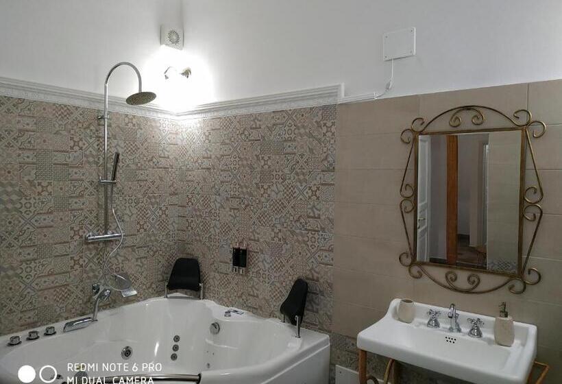 بنسيون Le Suite Del Teatro Cucinino Privato