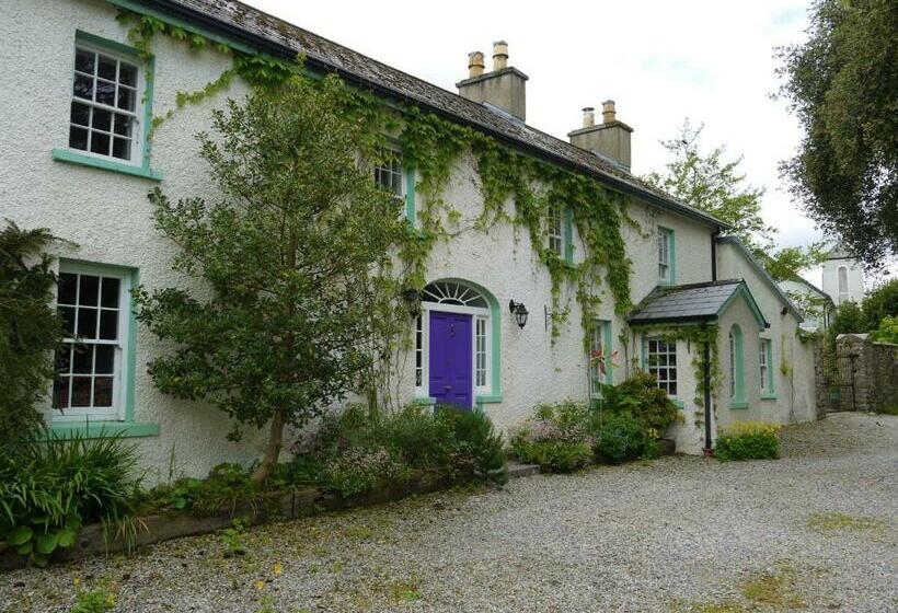 ペンション The Coachhouse @ Kingsfort House