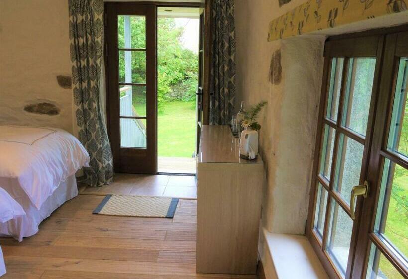 פנסיון The Coachhouse @ Kingsfort House