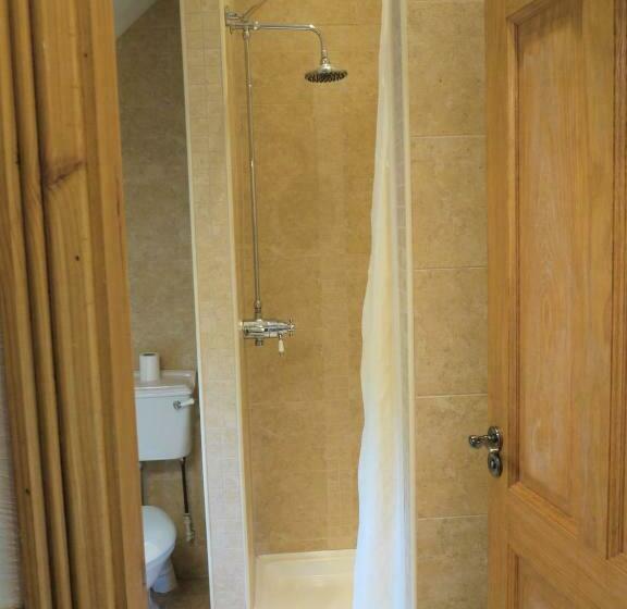 פנסיון The Coachhouse @ Kingsfort House