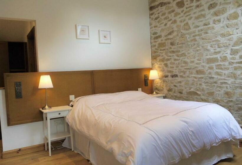 פנסיון The Coachhouse @ Kingsfort House