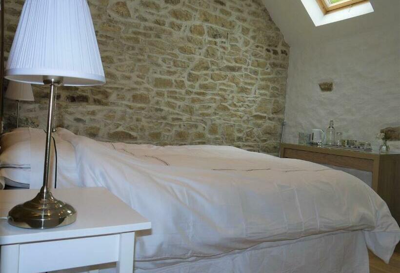 פנסיון The Coachhouse @ Kingsfort House