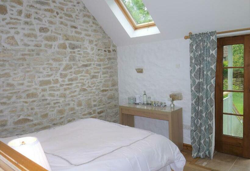 פנסיון The Coachhouse @ Kingsfort House