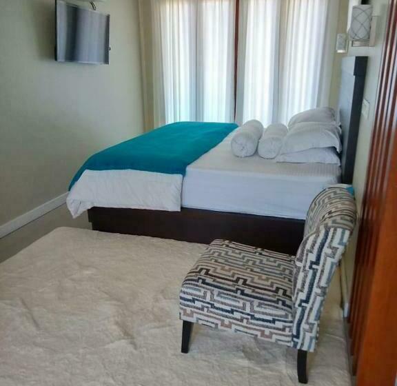 פנסיון The Villa S Kubu Sandan