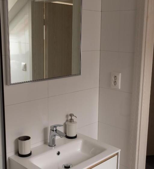 بنسيون Treehouse Apartments