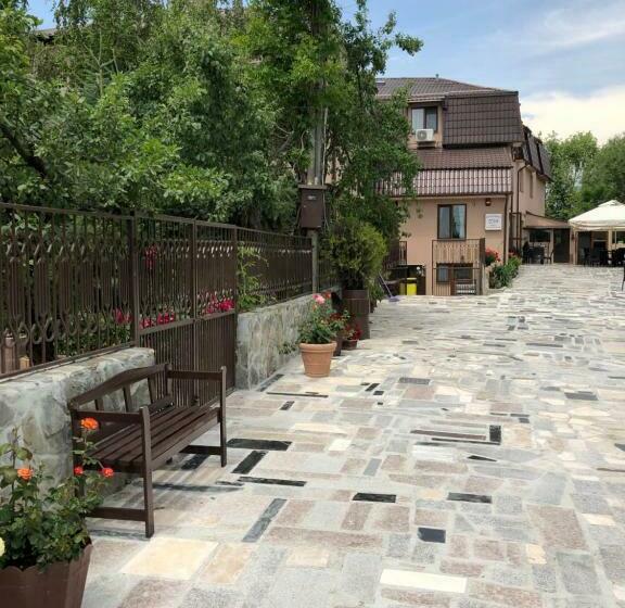 Pensiunea Calea Targovetilor