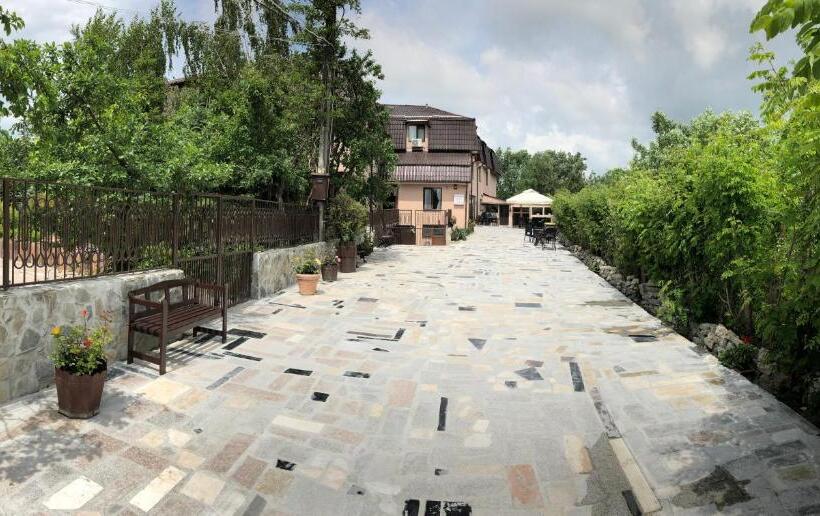 Pensiunea Calea Targovetilor