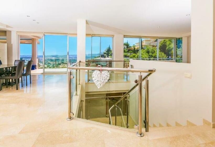 リゾートホテル Villa Tranquila