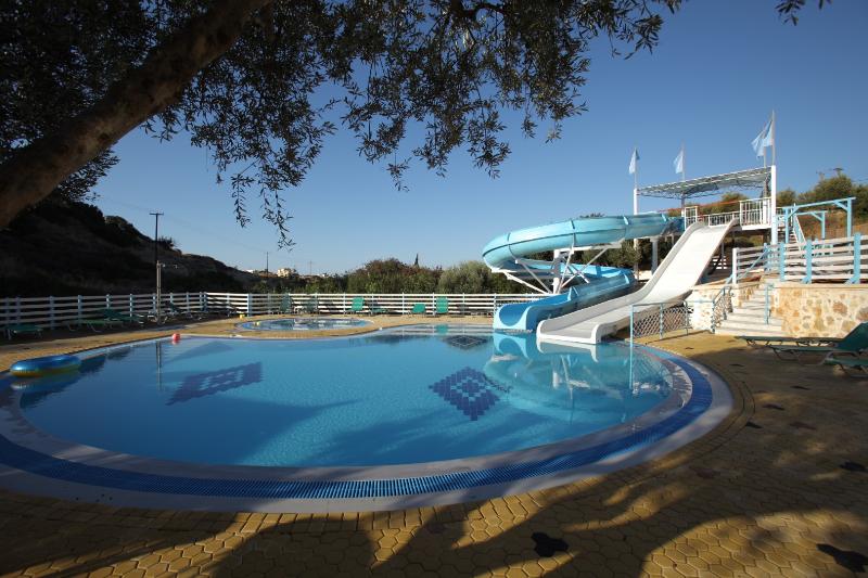 Bellos Hotel Apartments