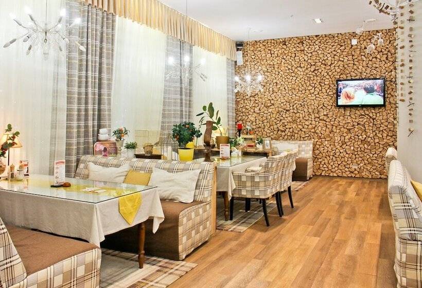 Business Hotel Avrora