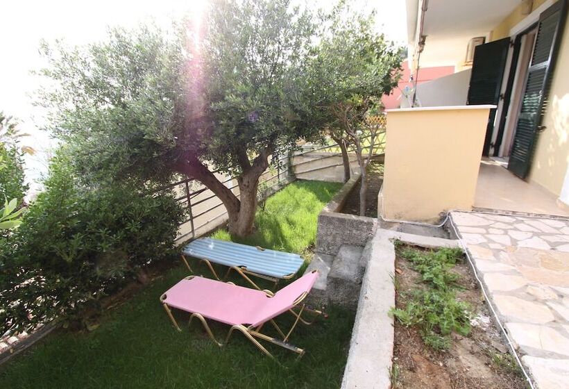 Glyfada Beach Menigos Resort