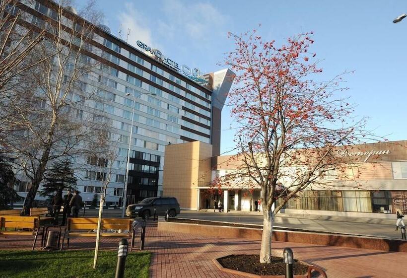 Grand Hotel Oka Business