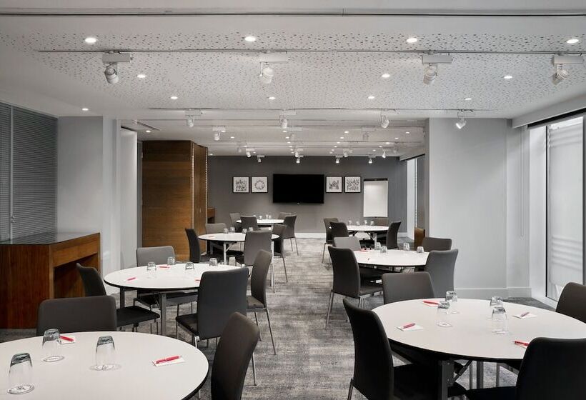 Hotel Aloft London Excel