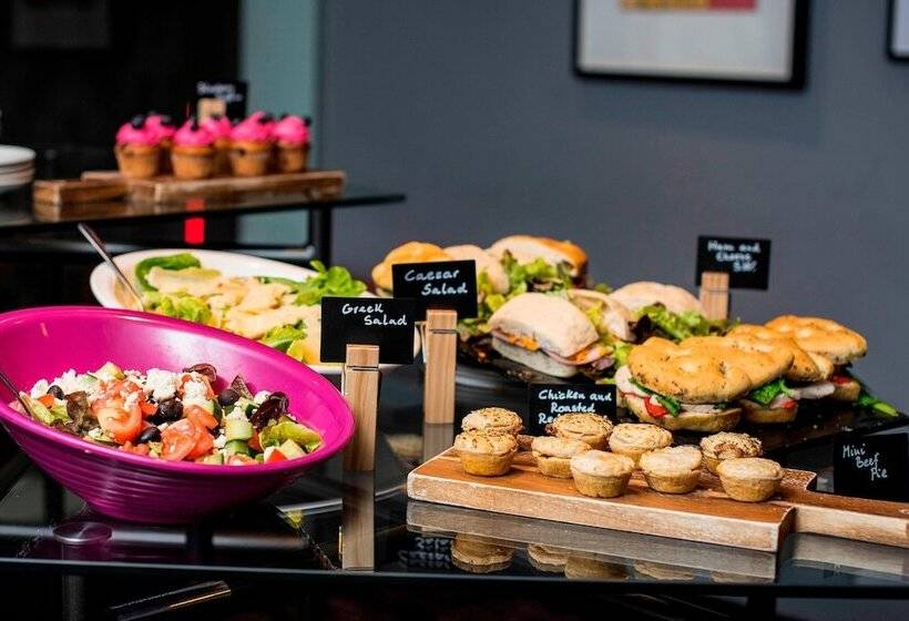 هتل Aloft London Excel