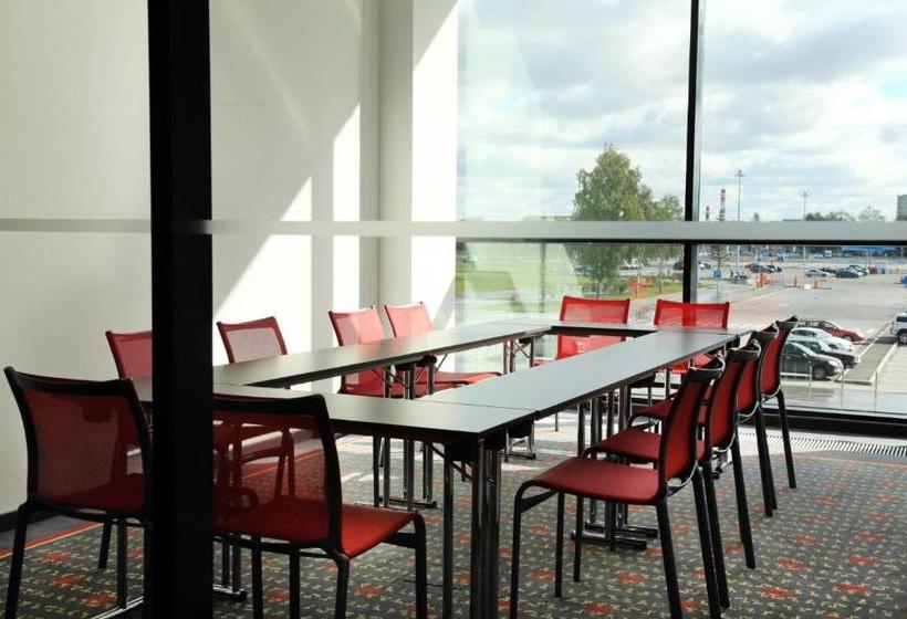 Отель Angelo By Vienna House Ekaterinburg