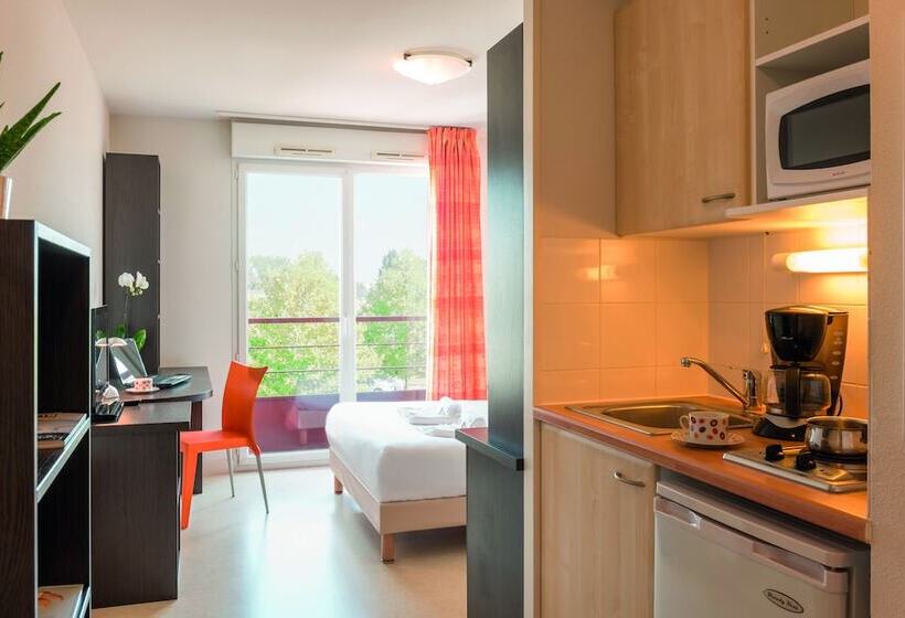 Отель Appart City Classic Nantes St Herblain