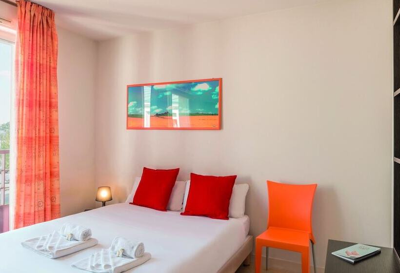 Отель Appart City Classic Nantes St Herblain