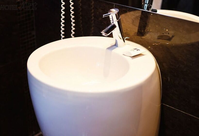 בית מלון כפרי Art