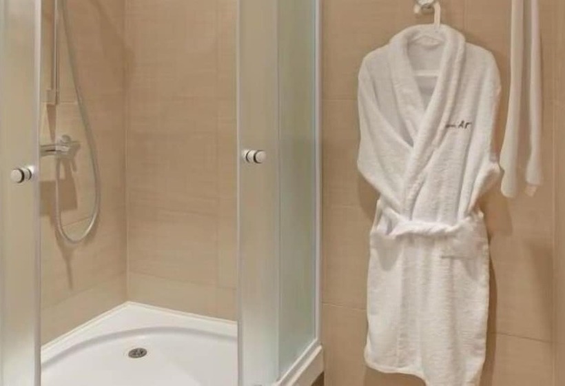 בית מלון כפרי Art