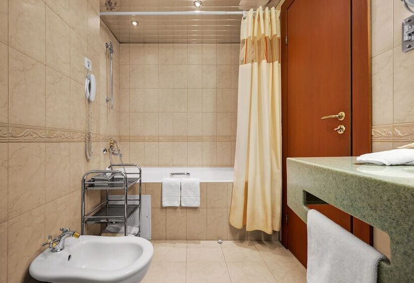 호텔 Assambleya Nikitskaya