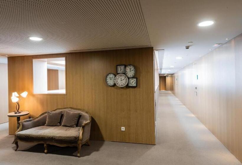 فندق Atenea Port Barcelona Mataro