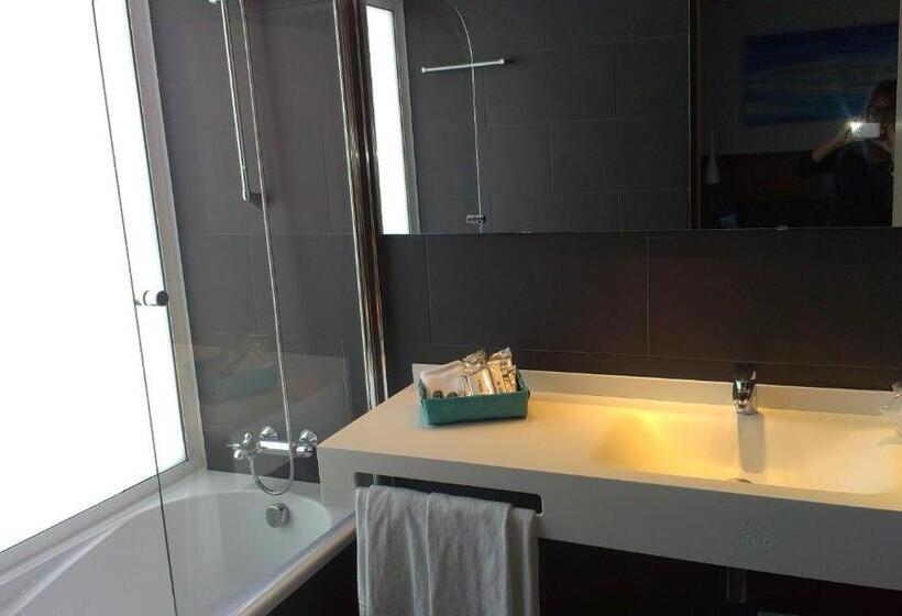 فندق Atenea Port Barcelona Mataro