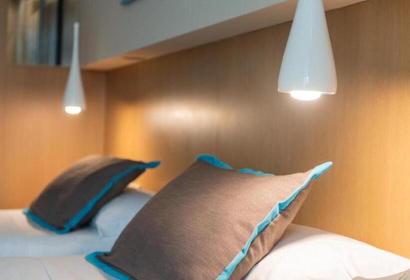 فندق Atenea Port Barcelona Mataro